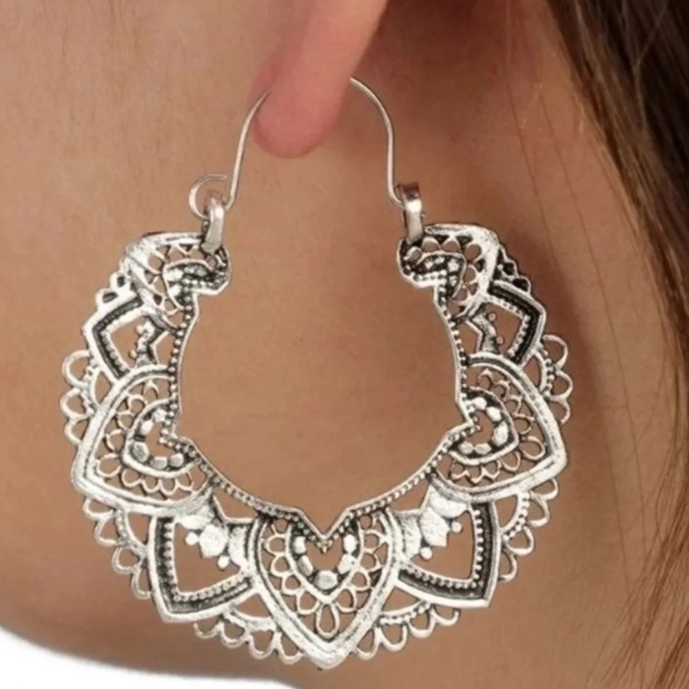 NEW! Silver Boho Vintage Style Filigree Hoop Fashion Earrings